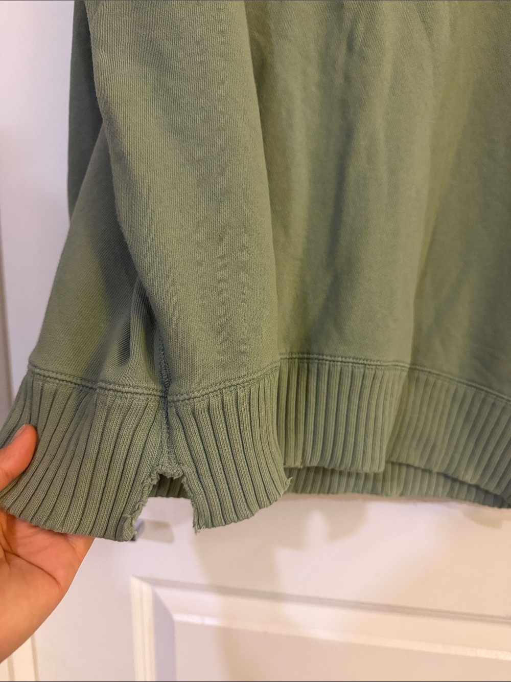 AERIE Women’s 100% Cotton V-Neck Relaxed Oversized Sweater - #300 - Picture 4 of 8
